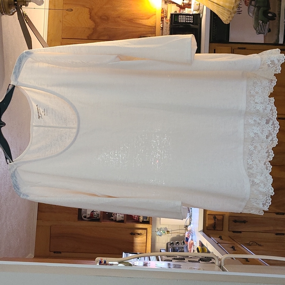 Arizona Cream Color Top